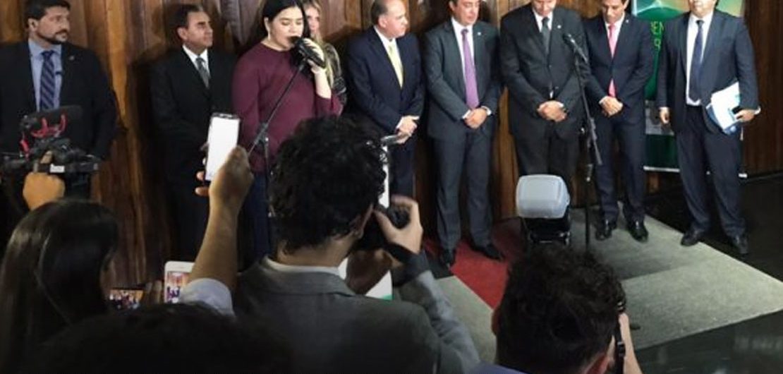 noticias-frenteparlamnetarradiodifusao